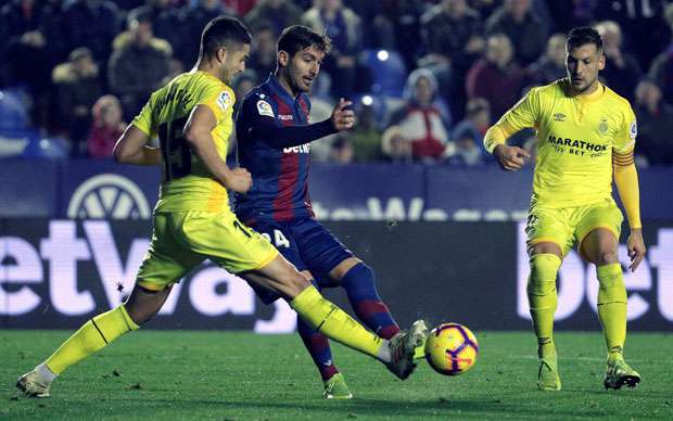 Леванте с играчем мање до бода против Ђироне