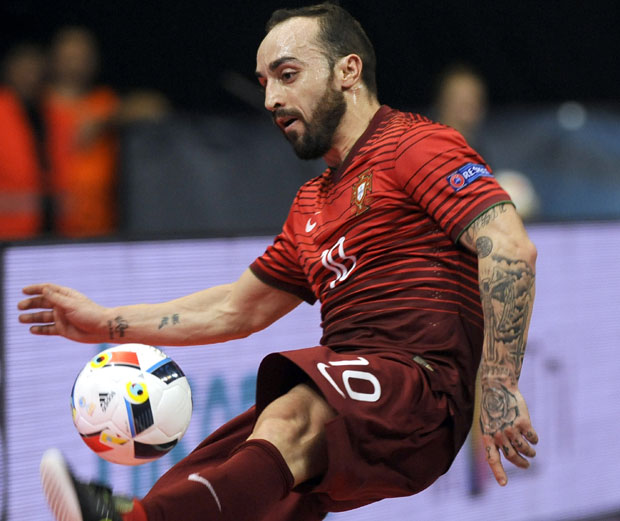 РИКАРДИЊО ЗА НОВОСТИ О ДЕТИЊСТВУ, КАРИЈЕРИ, МАГИЧНОМ ПОТЕЗУ У БЕОГРАДУ: Као дете жонглирао јабукама и поморанџама (ВИДЕО)