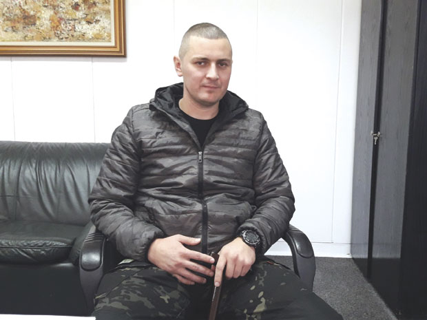 НАЈПЛЕМЕНИТИЈИ ПОДВИГ ГОДИНЕ: Голим рукама на рафале