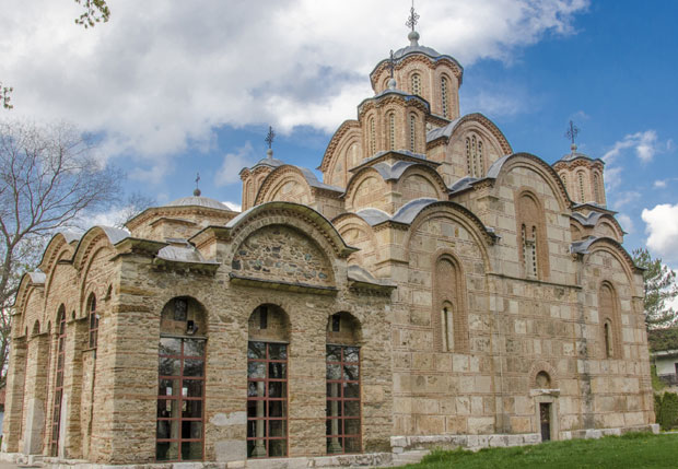 ЦЕНТРАЛНА ЛИТУРГИЈА У МАНАСТИРУ ГРАЧАНИЦА: Божићни празници на Космету биће обележени празничним литургијама