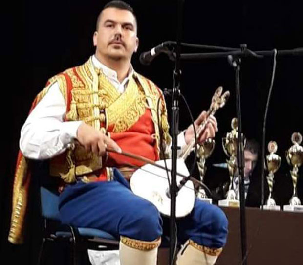 Криво гудало веру сачувало