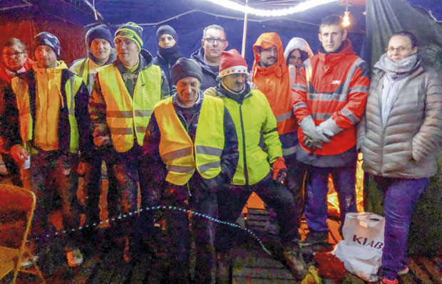 ЖУТИ ПРСЛУЦИ: Ми смо чувари ватре народног бунта