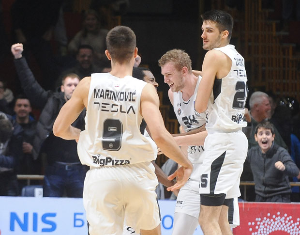 ДРАМА У ПИОНИРУ: Лендејл из одбојке у последњој секунди за победу Партизана