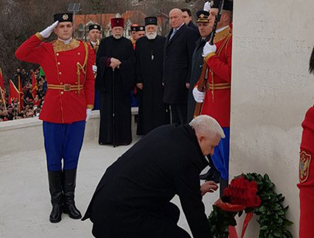 СЛАВИЛО СТОТИНАК ПРИСТАЛИЦА: У Бајицама код Цетиња мало народа на прослави Божићне буне; Одржан Комитски марш (ФОТО)