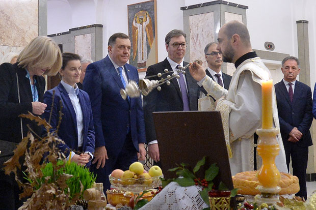 Вучић: Политика Србије је политика сарадње и добрих односа; Додик: Срби у региону желе мир (ФОТО)