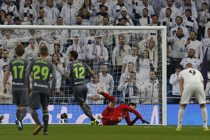 ПРИМЕРА: Реал Мадрид шокиран у сопственом дворишту, реми у Севиљи