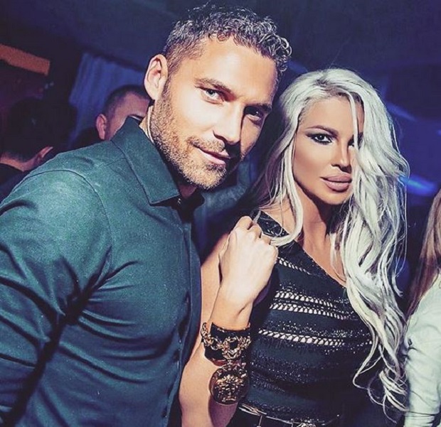 ЈЕЛЕНА КАРЛЕУША О РАЗВОДУ: Са мојим браком је све ок!