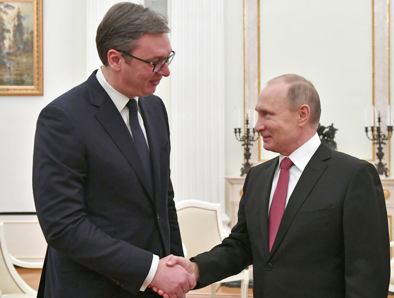 ПУТИН ПОТПИСАО ОРДЕН ЗА ВУЧИЋА: Председник Русије уручује одликовање српском колеги