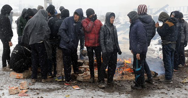 Ђуровић: Око 400 мииграната борави на отвореном; Цуцић: За све мигранте има места, али не и за злоупотребе