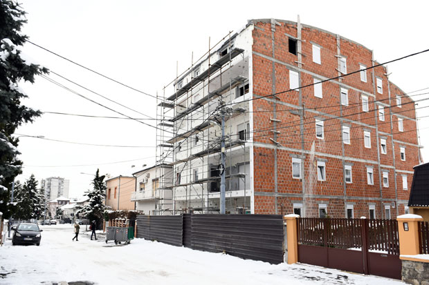 Земун: Заклонили сунце, поткопали темеље