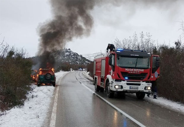 ПОТРАГА У ТРЕБИЊУ: Запалили теренца и побегли у шуму (ФОТО)
