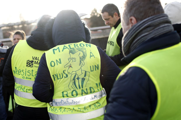 Жути прслуци оснивају странку