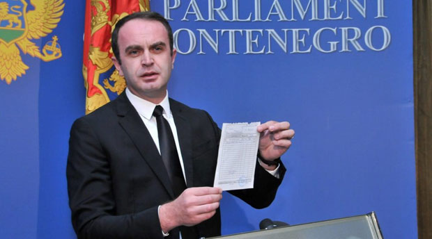 ЛИНЧ ЗБОГ ОРЛА: Тројица црногорских опозиционих посланика непожељна међу Албанцима