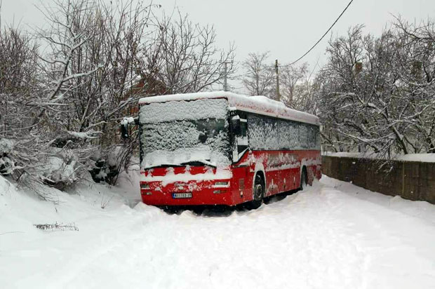 Прокупље: Због аутобуса заглављен саобраћај 24 сата