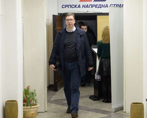 БАЗА СНС ВУЧИЋУ: Хоћемо изборе