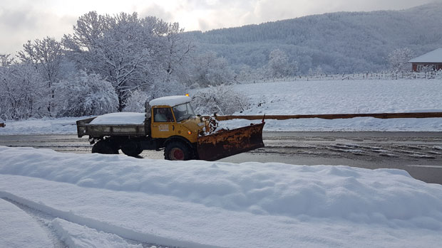 Марић: Ванредно стање у пет општина, евакуисано 10 особа; У Новој Вароши све тежа ситуација; Центар Пожаревца без грејања