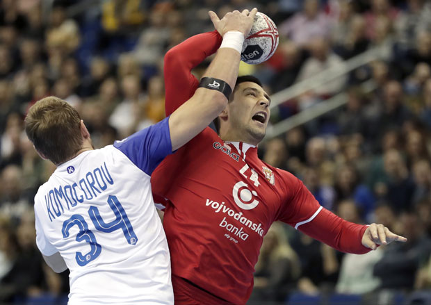 БОД И СУЗЕ КУКИЋА: Србија испустила победу против Русије