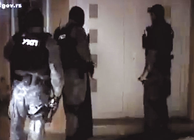 НАСТАВАК ВЕЛИКЕ АКЦИЈЕ ПОЛИЦИЈЕ: Траже оружје и дрогу, приведен и  Кекин брат