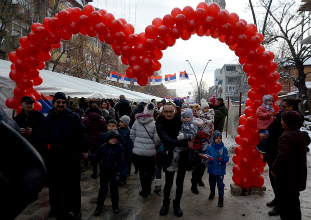 УЛИЦА ОТВОРЕНОГ СРЦА У КОСОВСКОЈ МИТРОВИЦИ: Слика љубави и слоге (ФОТО)