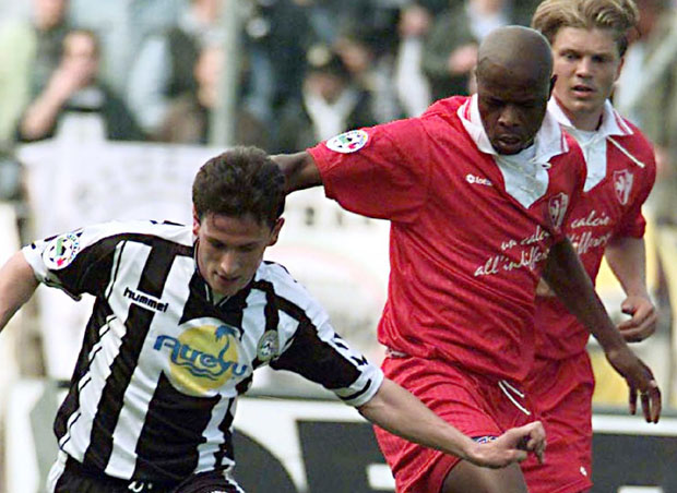 Преминуо бивши фудбалер Лидса и Јужне Африке Фил Масинга