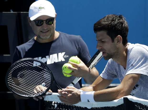 ЂОКОВИЋ УОЧИ СТАРТА У МЕЛБУРНУ: Нека свима буде срећни слем