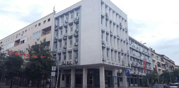 Oсам странаца у оптужници