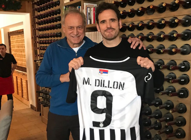 ВУЧЕЛИЋ ПОКЛОНИО ДРЕС АМЕРИЧКОМ ГЛУМЦУ: Мет Дилон у црно-белом