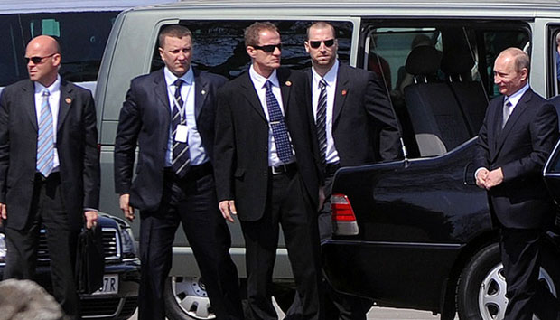 ПОСЕТА РУСКОГ ПРЕДСЕДНИКА: Око Путина обруч од 30 руских духова 