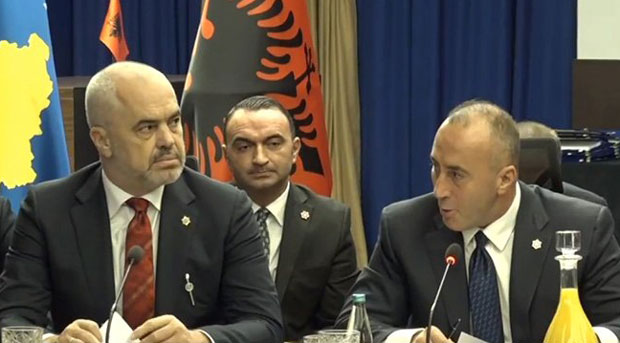 Рама опет отима КиМ