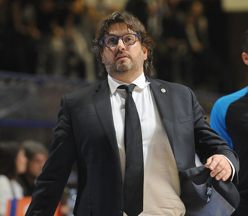 Тринкијери: Ставили су нас у школски аутобус и возили по Београду