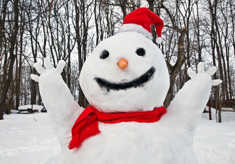 ИНЦИДЕНТ КОД ПРОКУПЉА: Бахати Снешко Белић блокирао пругу, полиција морала да реагује 