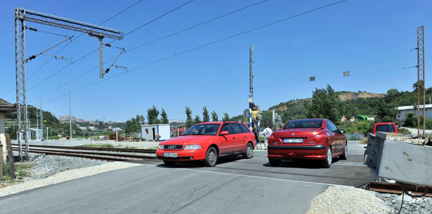 Колики је утицај људског фактора на саобраћајне незгоде на пругама широм града
