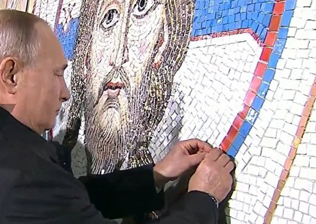 КАМЕН У МОЗАИК БРАТСКИХ ВЕЗА: Симболичан гест Вучића и Путина у Храму Светог Саве  (ФОТО / ВИДЕО)