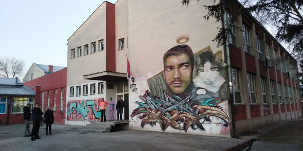 ТРАГЕДИЈА У ОСНОВНОЈ ШКОЛИ: Ученица седмог разреда преминула у зборници