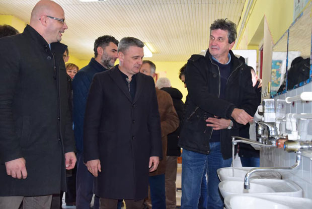 ПОСЛЕ НЕВОЉА СА ВОДОМ У ТРНАВИ: Рзав потекао кроз славине