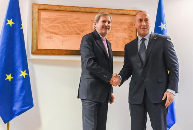 Састали се Хан и Харадинај, ни речи о таксама