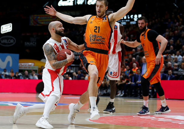 МОЖЕМО У НОКАУТ ФАЗУ: Убедљив пораз од Валенсије у Еврокупу није демотивисао Звездине кошаркаше