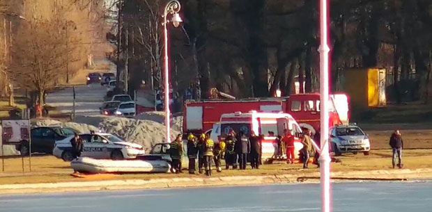 ДЕТАЉИ СПАСАВАЊА НА ПАЛИЋКОМ ЈЕЗЕРУ: Секли санте да извуку једриличара