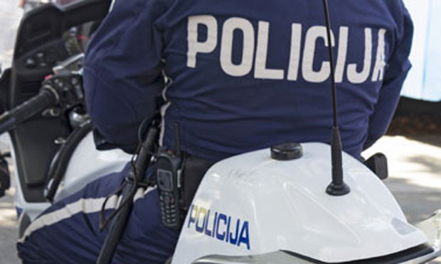  ИНЦИДЕНТ У ХРВАТСКОЈ: Полицајац пуцао на кријумчара који га је напао