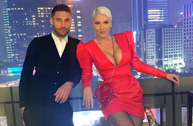 ПРВА ЗАЈЕДНИЧКА ФОТОГРАФИЈА ЈЕЛЕНЕ И ДУШКА: Кинеска идила после скандала (ФОТО)