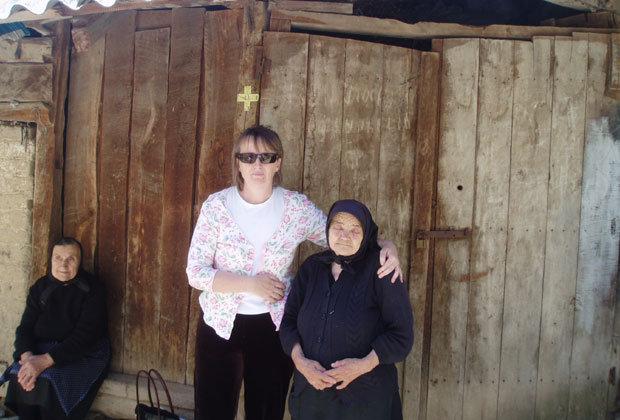 ИРСКА ХУМАНИТАРКА И ПИСАЦ: Косово у рукама међународних криминалаца