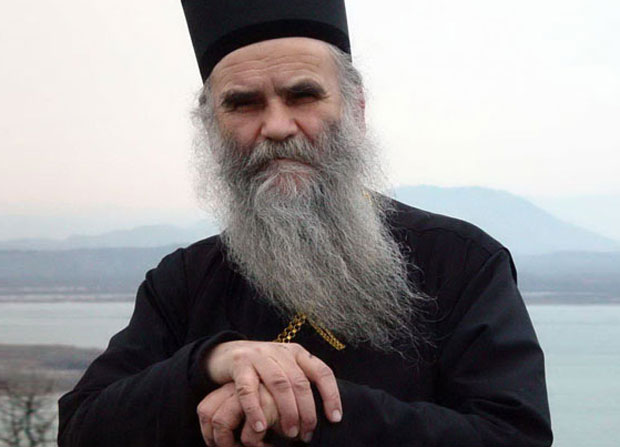 Амфилохије: Ако на Ободу Црнојевића нема ћирилице, онда боље срушите Обод, у Црној Гори влада окупаторско писмо