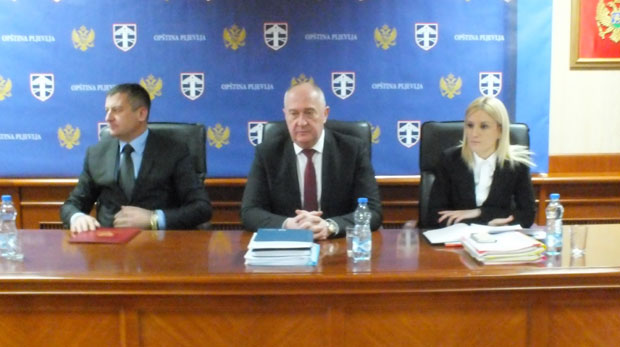 Ђачић: Новац за измирење пореских обавеза општине Пљевља налази се код Вектре-Јакић