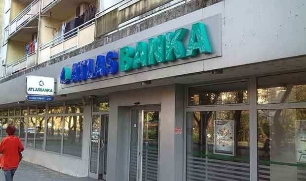 СПРЕМАН ДА ПЛАТИ 22 МИЛИОНА ЕВРА: Душко Кнежевић захтева деблокаду