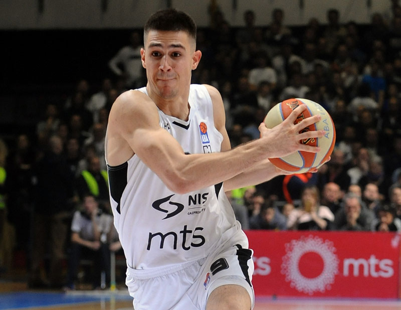 Маринковић води у звездама у успону