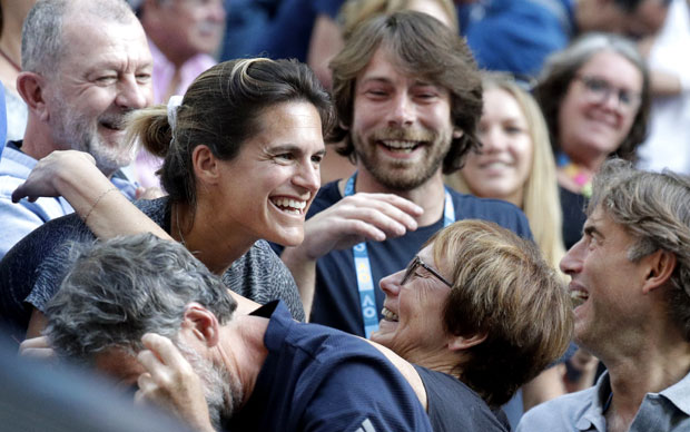 Амели Морезмо - Главна у стручном штабу Новаковог ривала у полуфиналу АО, бивша гренд слем шампионка и особа којој су многи тенисери захвални