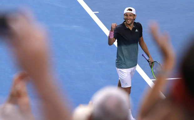 Лукa Пуј чека Ђоковића у полуфиналу АО