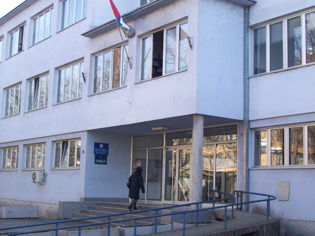 Приједор: Украо торбу, узео 1.000 КМ и бацио је, а у њој заборавио 5.000 евра 