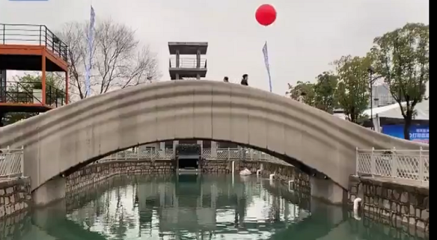 У Шангају отворен пешачки мост изграђен технологијом 3Д штампе (ФОТО/ВИДЕО)