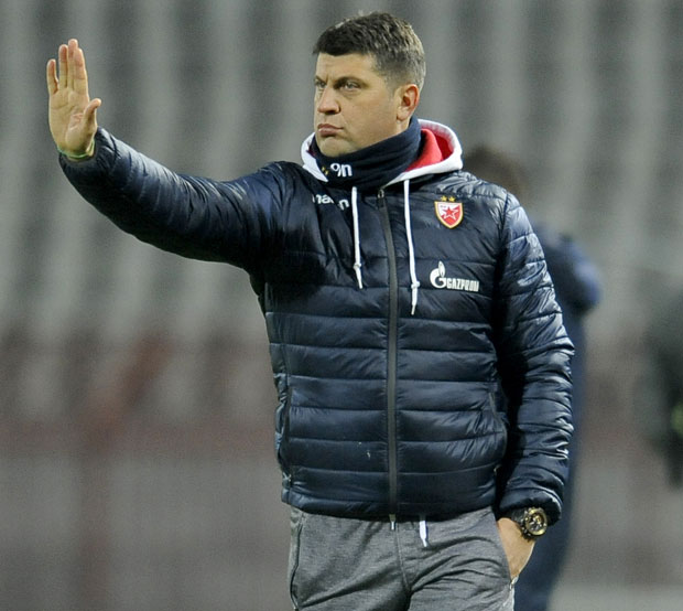 ЗВЕЗДА ПОЛАКО ЗАОКРУЖУЈЕ ПРЕЛАЗНИ РОК: Милојевићу све потаман